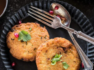 Aloo tikki dish